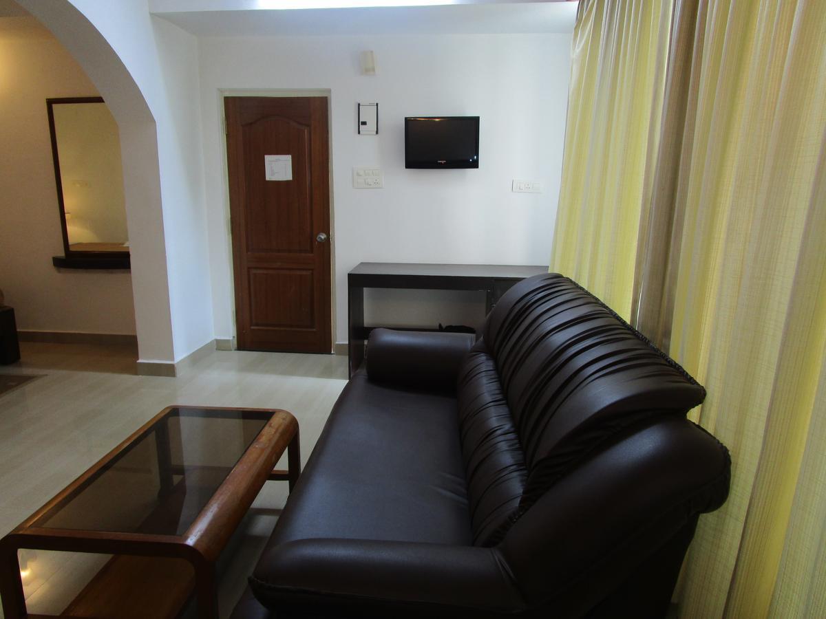 Aum Hotel Puttaparthi Zewnętrze zdjęcie