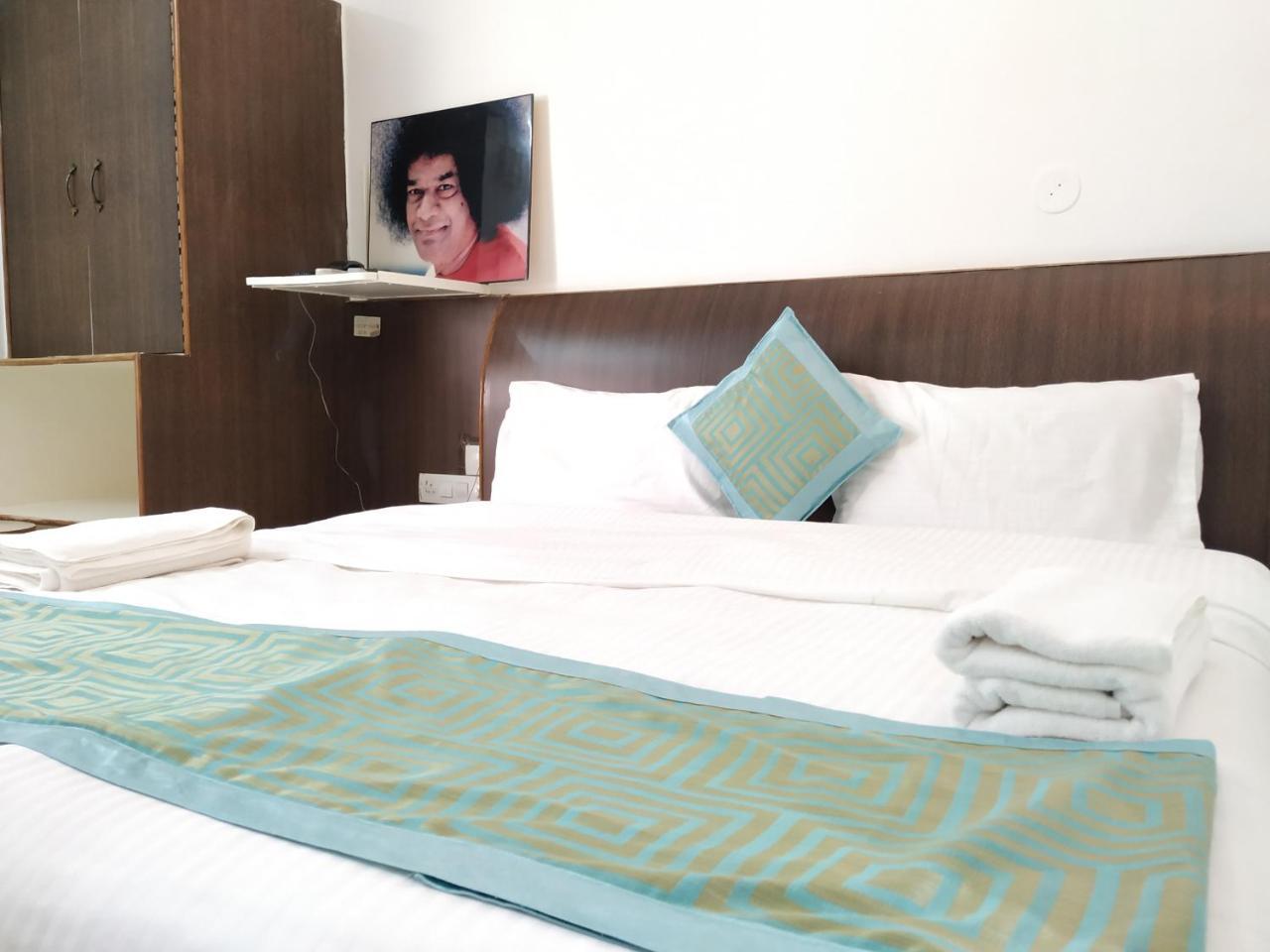 Aum Hotel Puttaparthi Zewnętrze zdjęcie