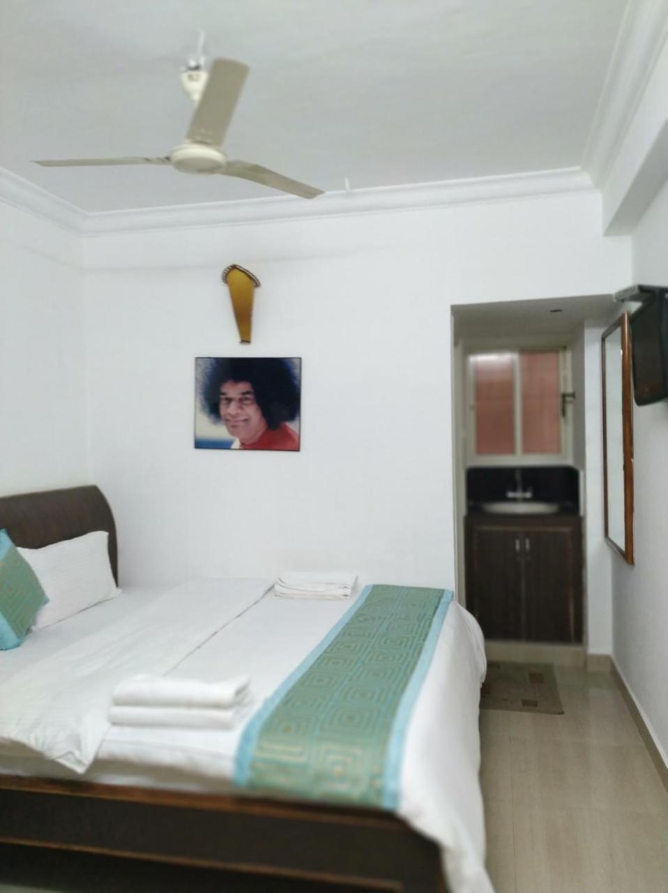 Aum Hotel Puttaparthi Zewnętrze zdjęcie