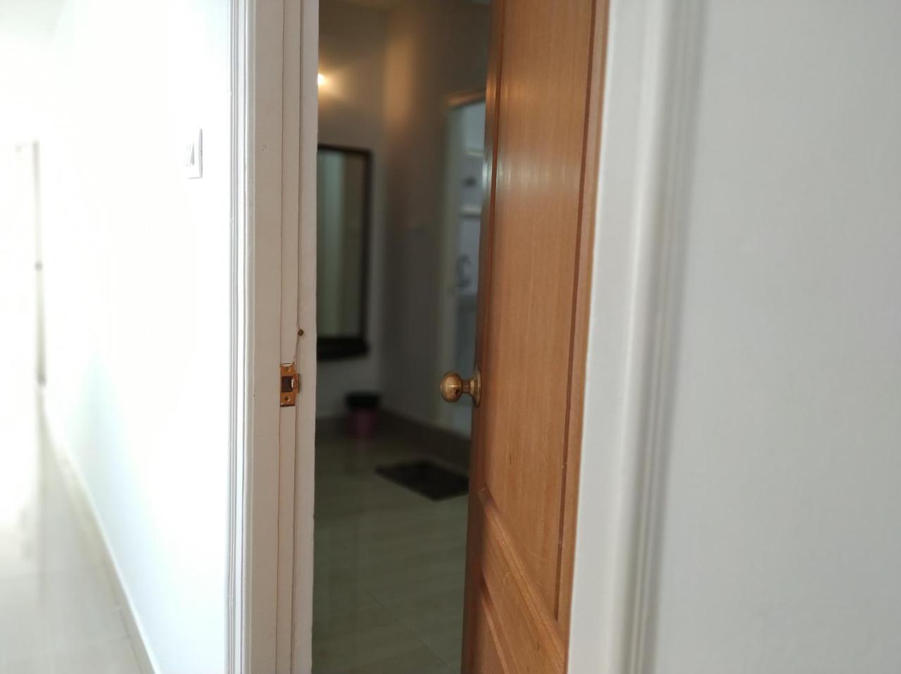Aum Hotel Puttaparthi Zewnętrze zdjęcie