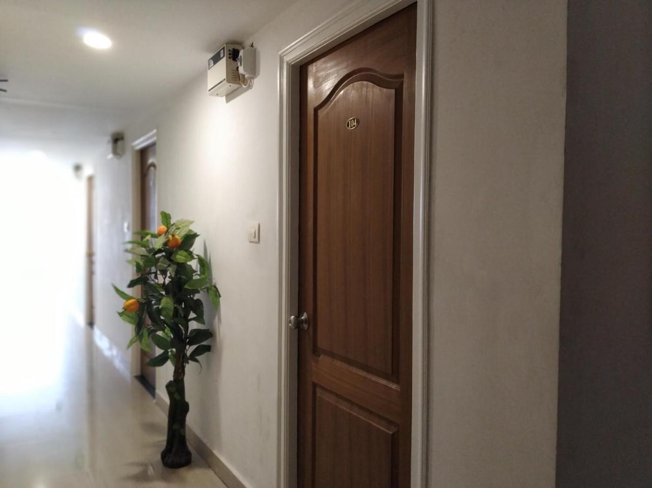 Aum Hotel Puttaparthi Zewnętrze zdjęcie