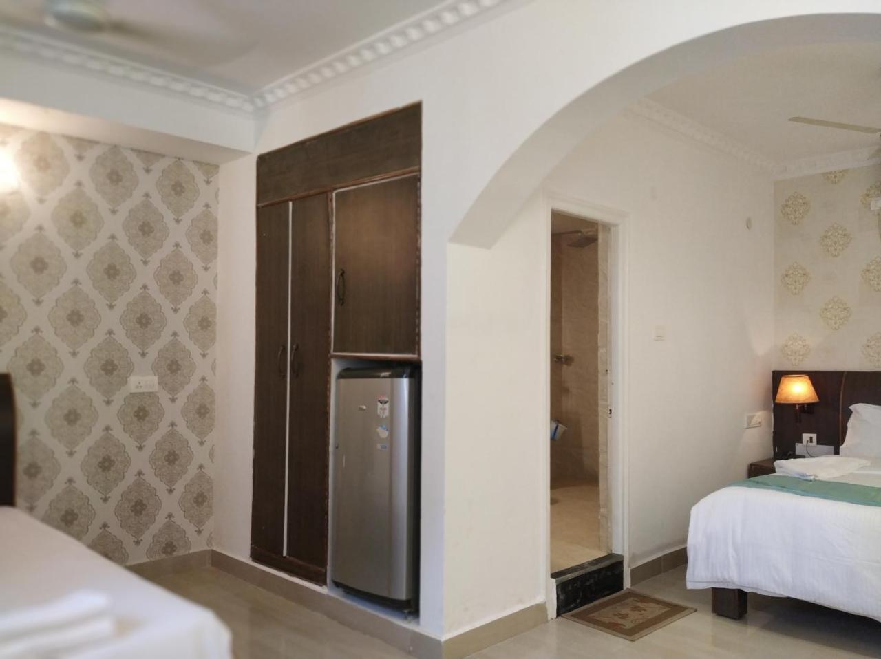 Aum Hotel Puttaparthi Zewnętrze zdjęcie